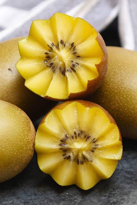 Golden Kiwi Fruit Seeds – Actinidia chinensis seeds for growing a fruiting kiwi vine